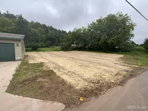 104 Ready, Ishpeming, MI 49849 photo 8