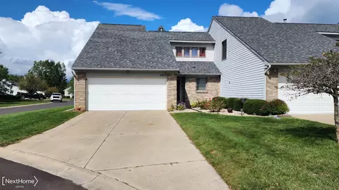 5453 Country Hearth, Grand Blanc, MI 48439