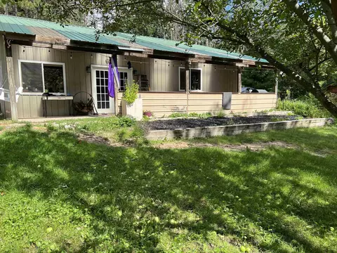 312 S Bass Lk, Harrison, MI 48625