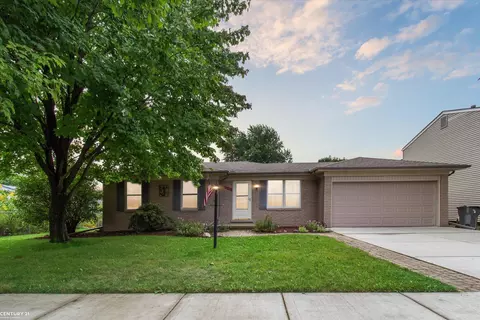 16422 Alliston, Clinton Township, MI 48038