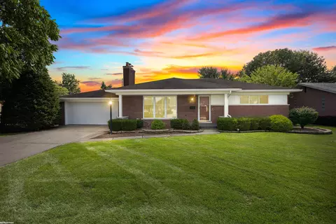 22512 Rio Vis, Saint Clair Shores, MI 48081