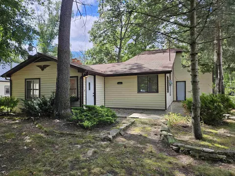 4340 N Eberhart, Harrison, MI 48625