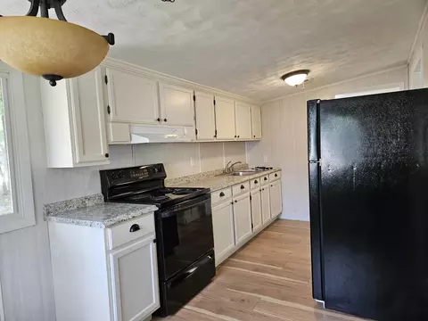 4340 N Eberhart, Harrison, MI 48625 photo 3