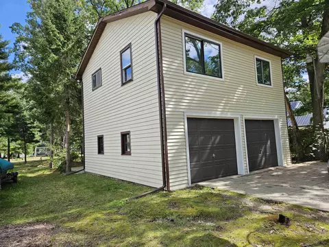 4340 N Eberhart, Harrison, MI 48625 photo 28