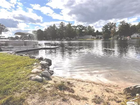 6489 Swallow, Harrison, MI 48625 photo 17