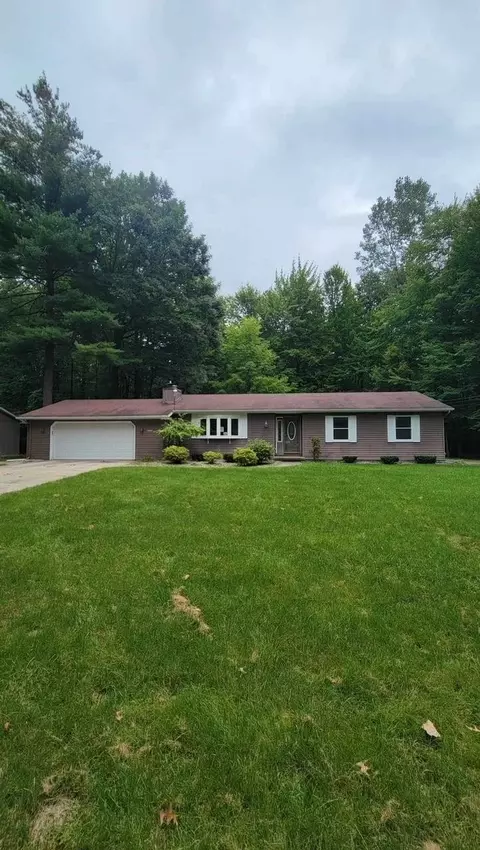 10575 Rockford, Saint Charles, MI 48655