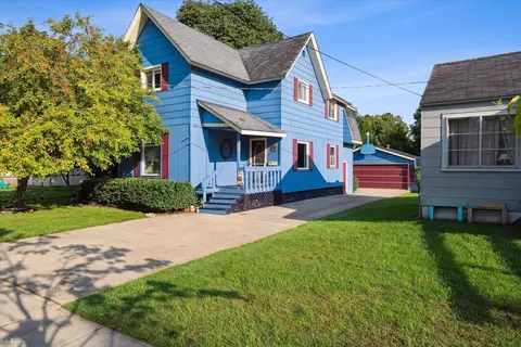 316 W W Rdg, Owosso, MI 48867