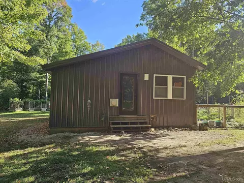 1749 W Edge, Germfask, MI 49836 photo 3