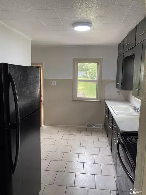 1936 W Sterns, Temperance, MI 48182 photo 6