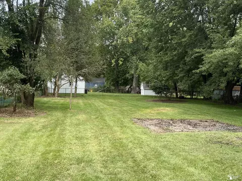 1936 W Sterns, Temperance, MI 48182 photo 4