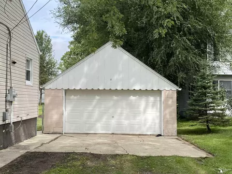 1936 W Sterns, Temperance, MI 48182 photo 3