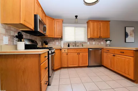 46630 Morningside Dr, Macomb, MI 48044 photo 13