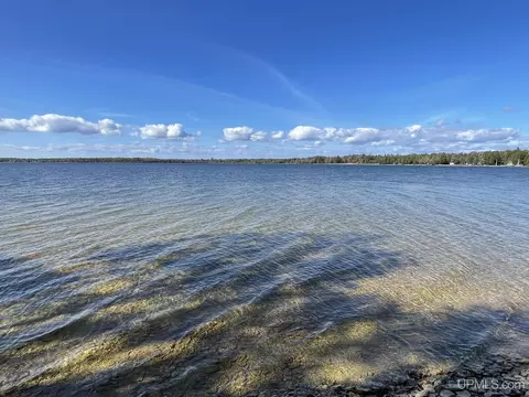 Tbd Corbridge Rd, Gulliver, MI 49840