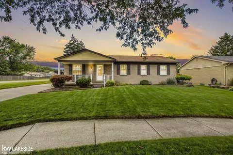 13103 Carnaby, Sterling Heights, MI 48313