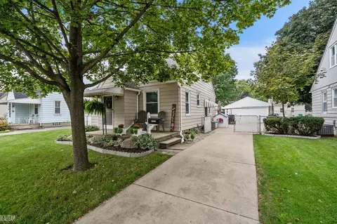 22081 Nevada, Eastpointe, MI 48021 photo 3