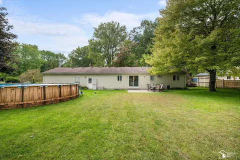 9640 Douglas, Temperance, MI 48182 photo 39