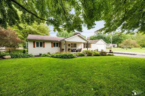 9640 Douglas, Temperance, MI 48182