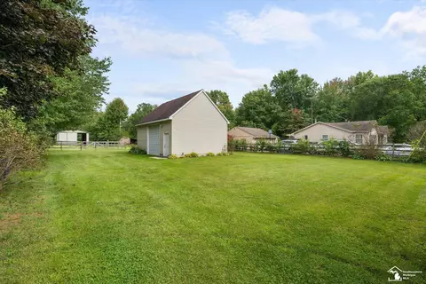 9640 Douglas, Temperance, MI 48182 photo 27