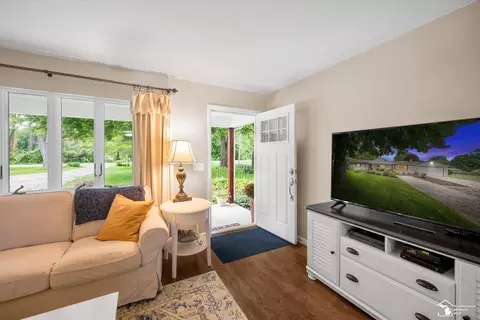 9640 Douglas, Temperance, MI 48182 photo 4
