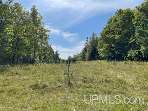 2015 Maple Ridge Lot #LOT 9, Marquette, MI 49855
