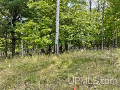 2011 Maple Ridge Drive Lot #LOT 10, Marquette, MI 49855