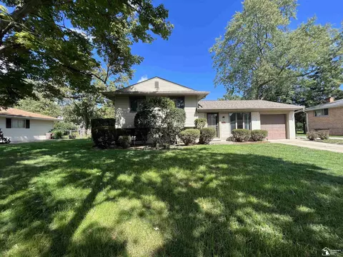 7236 Colonial, Lambertville, MI 48144
