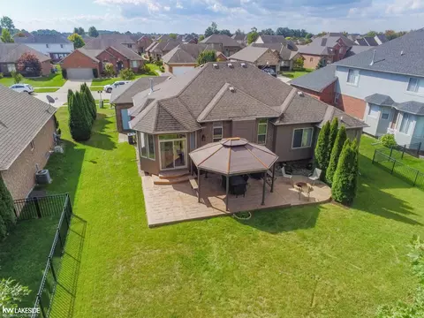 16455 Moore Park, Macomb, MI 48044 photo 42