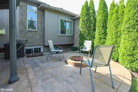 16455 Moore Park, Macomb, MI 48044 photo 6