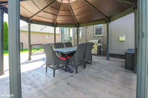 16455 Moore Park, Macomb, MI 48044 photo 5