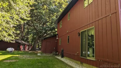 670 S Ely, Ithaca, MI 48847 photo 9