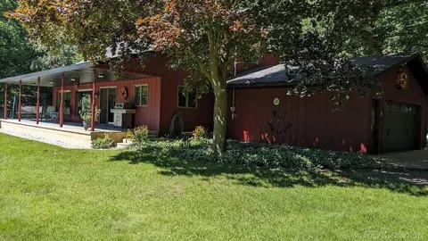 670 S Ely, Ithaca, MI 48847 photo 4