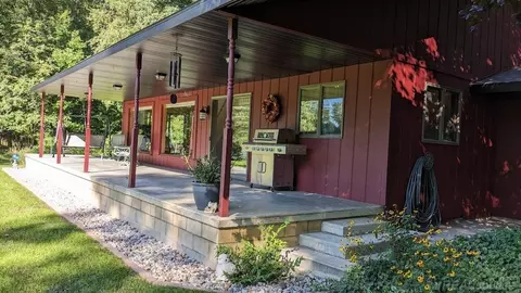 670 S Ely, Ithaca, MI 48847 photo 10