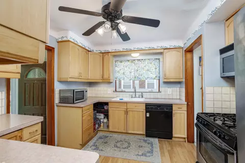 2000 Lennon, Grosse Pointe Woods, MI 48236 photo 9