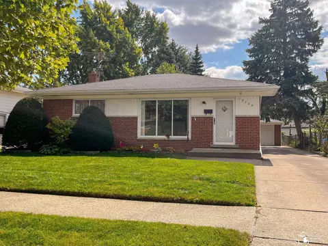 15726 Dugan, Roseville, MI 48066