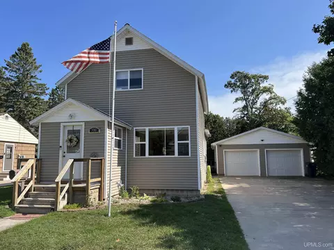 530 Delta, Manistique, MI 49854