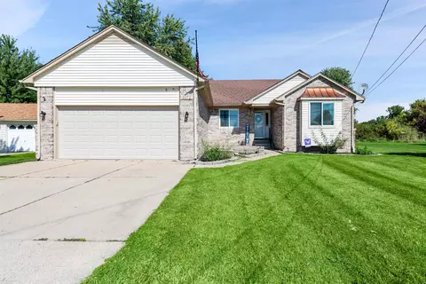 9572 Dixie, Ira, MI 48023