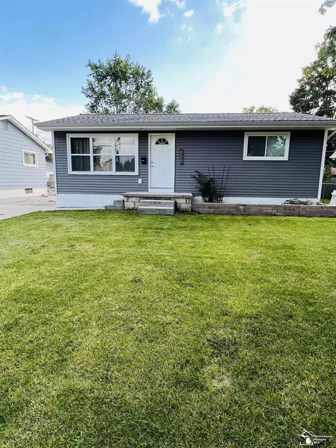 127 W Michigan, Milan, MI 48160