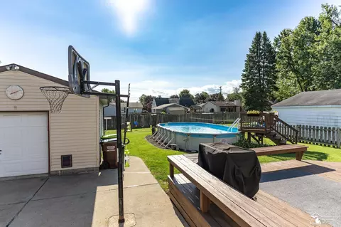 600 Toll, Monroe, MI 48162 photo 4