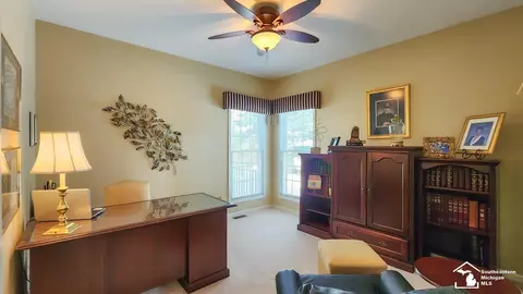 975 Tottenham, Monroe, MI 48161 photo 22