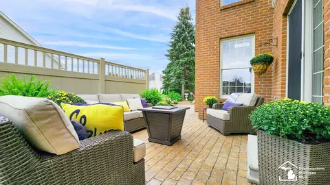 975 Tottenham, Monroe, MI 48161 photo 5