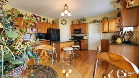 975 Tottenham, Monroe, MI 48161 photo 19
