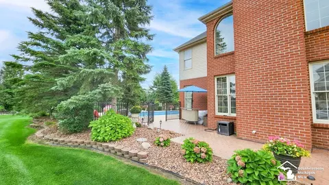 975 Tottenham, Monroe, MI 48161 photo 7