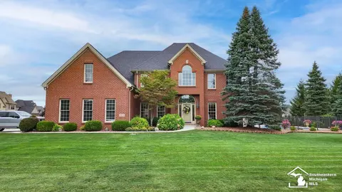 975 Tottenham, Monroe, MI 48161