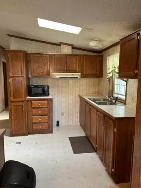 903 W 1st, Gladwin, MI 48624 photo 4
