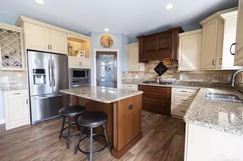 10215 Springborn, Casco, MI 48064 photo 2