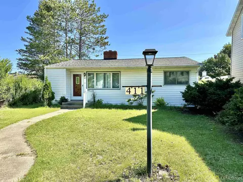 411 S 11th, Escanaba, MI 49829