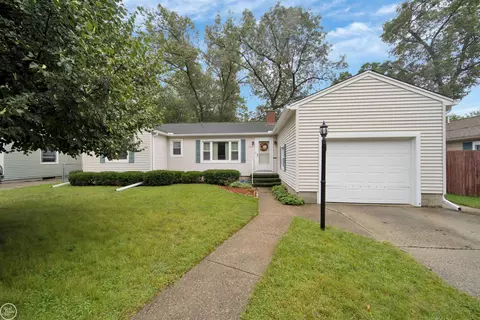 1024 Edison, Port Huron, MI 48060