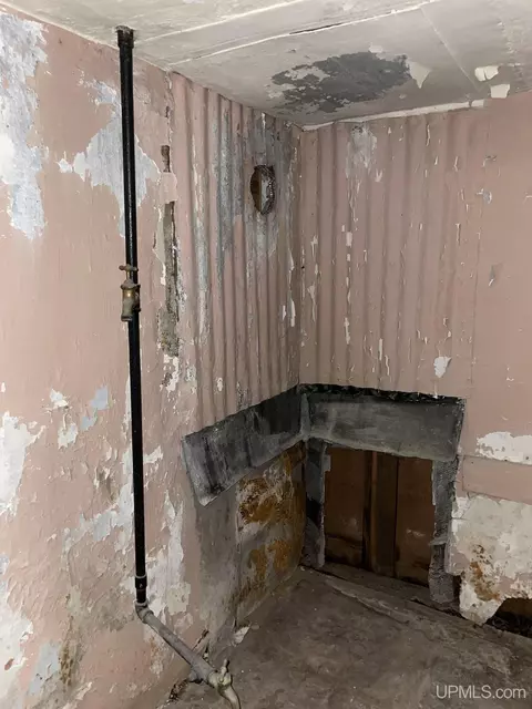 150 W Superior, Ishpeming, MI 49849 photo 47