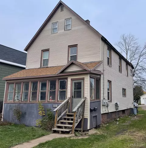 150 W Superior, Ishpeming, MI 49849 photo 2