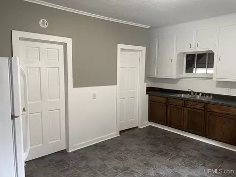 150 W Superior, Ishpeming, MI 49849 photo 34